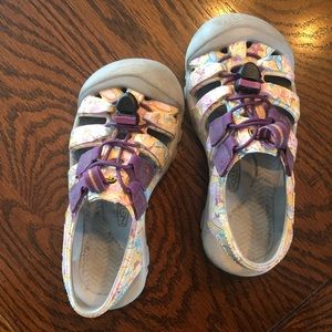 Keen sandals girls size 1
